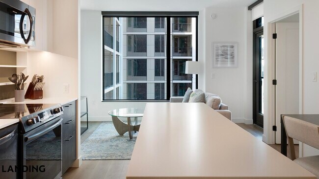 Building Photo - 632 Howard Rd SE