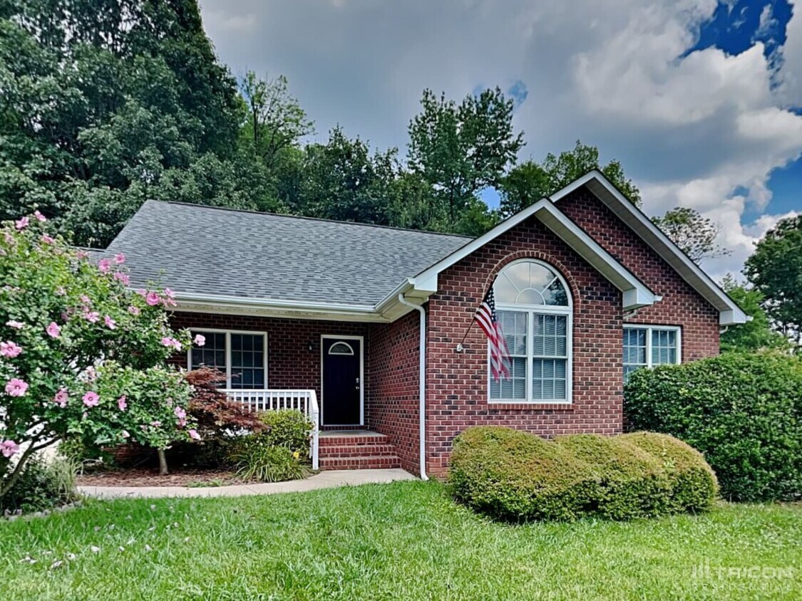 609 Beavers Cove Lane NW Concord NC House for Rent in Concord, NC