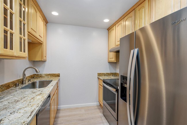 Foto del edificio - 2708 Oak Rd