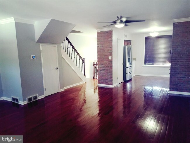 Building Photo - 1315 Lafayette Pl