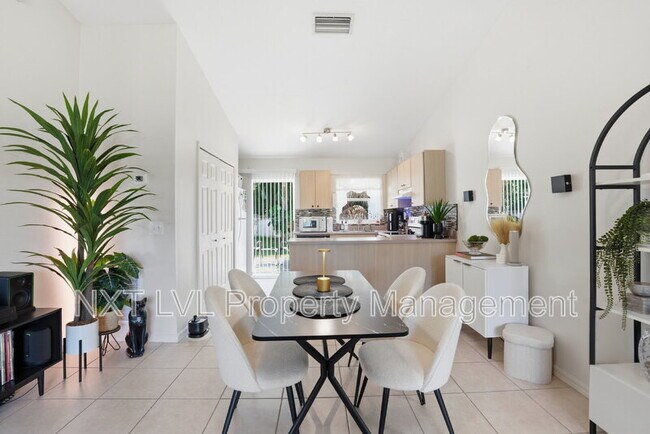 Foto del edificio - 8402 Matanzas Rd