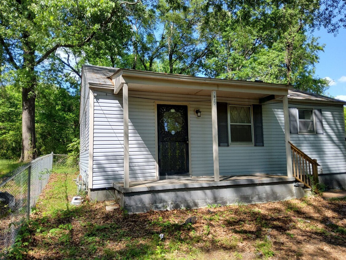Primary Photo - Welcome to 1933 Glenn Ave!