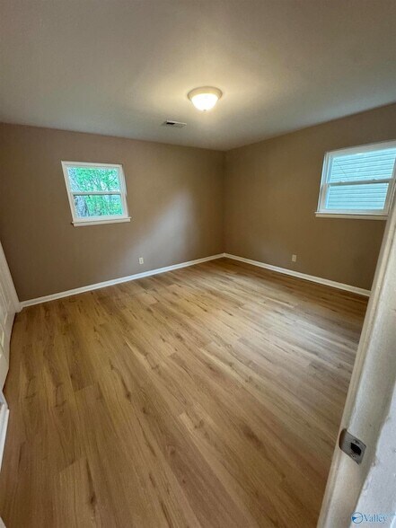 Foto del edificio - 1219 Grace St NW