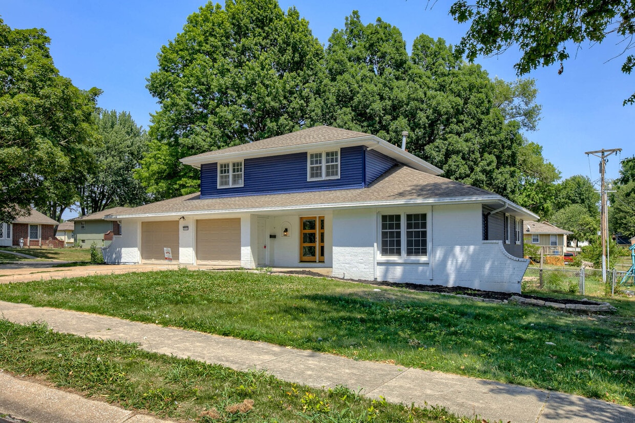12717 Byars Rd, Grandview, MO 64030 House Rental in Grandview, MO