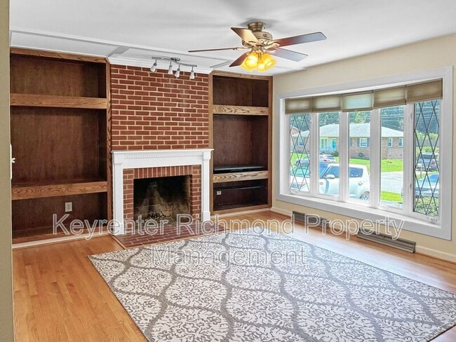 Foto del edificio - 2802 Dancer Rd