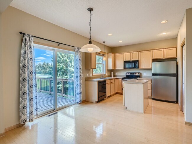 Foto del edificio - Blaine Home