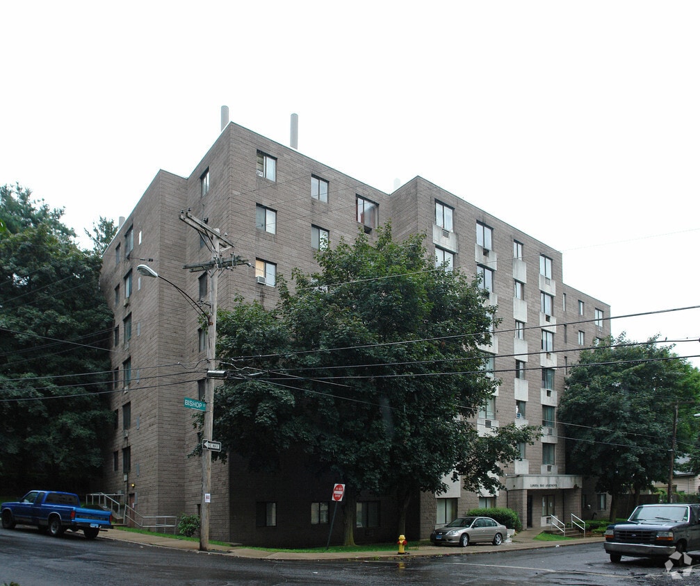 Primary Photo - Lamda Rho Apartments