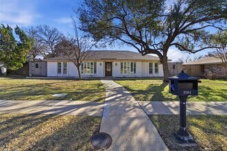 Building Photo - 2504 Northcrest Dr