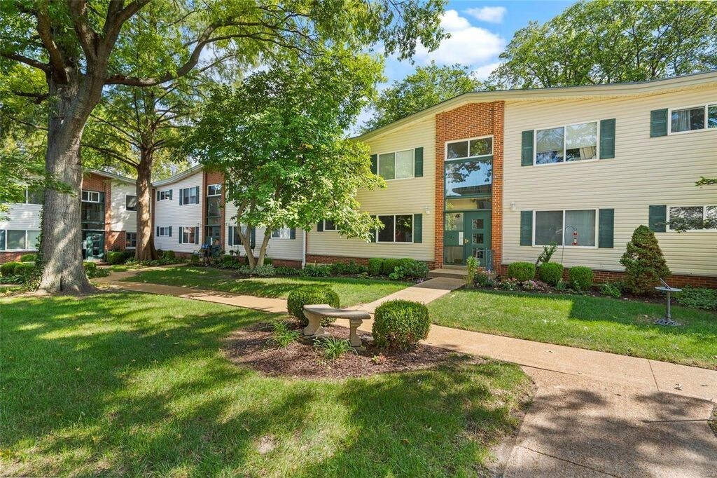 Primary Photo - 125 E Washington Ave