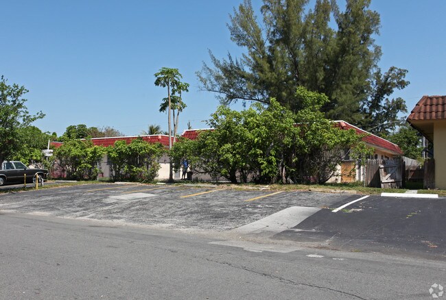 Primary Photo - 447-505 SW 2nd Pl