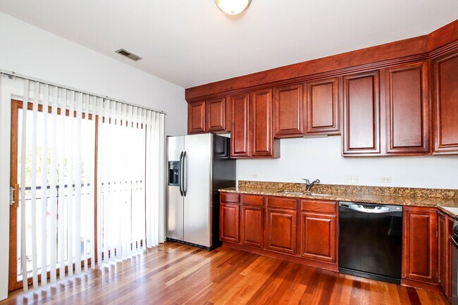 Foto del edificio - 3545 N Pulaski Rd