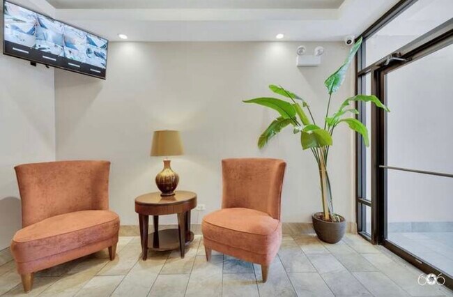 Foto del edificio - 6444 W Belmont Ave