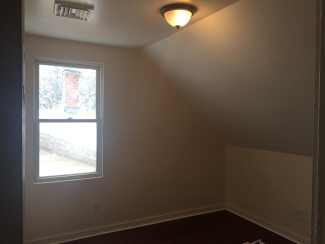 Building Photo - 53 Cooke St