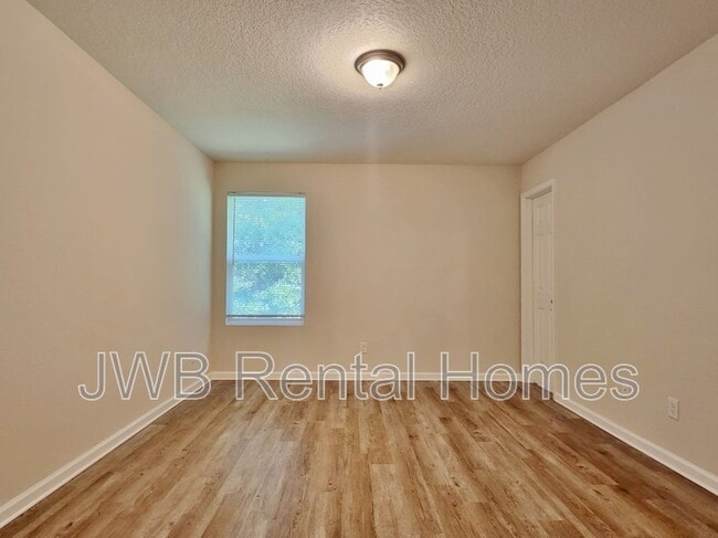 Building Photo - 7872 Playschool Ln