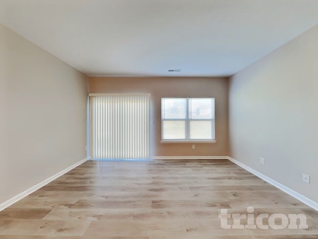 Building Photo - 10726 Crane Dr