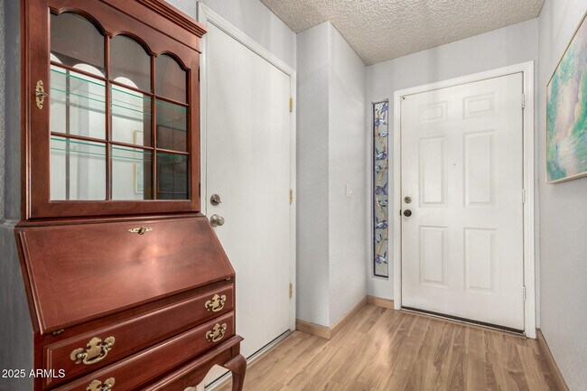 Foto del edificio - 9264 W Morrow Dr