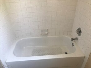 Building Photo - 1900 N Torrey Pines Dr