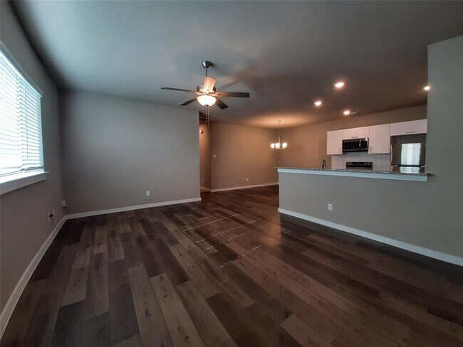 Foto del edificio - 9725 Grosbeak Ln