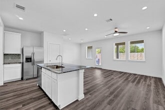 Building Photo - 3015 Ocean Cay Dr