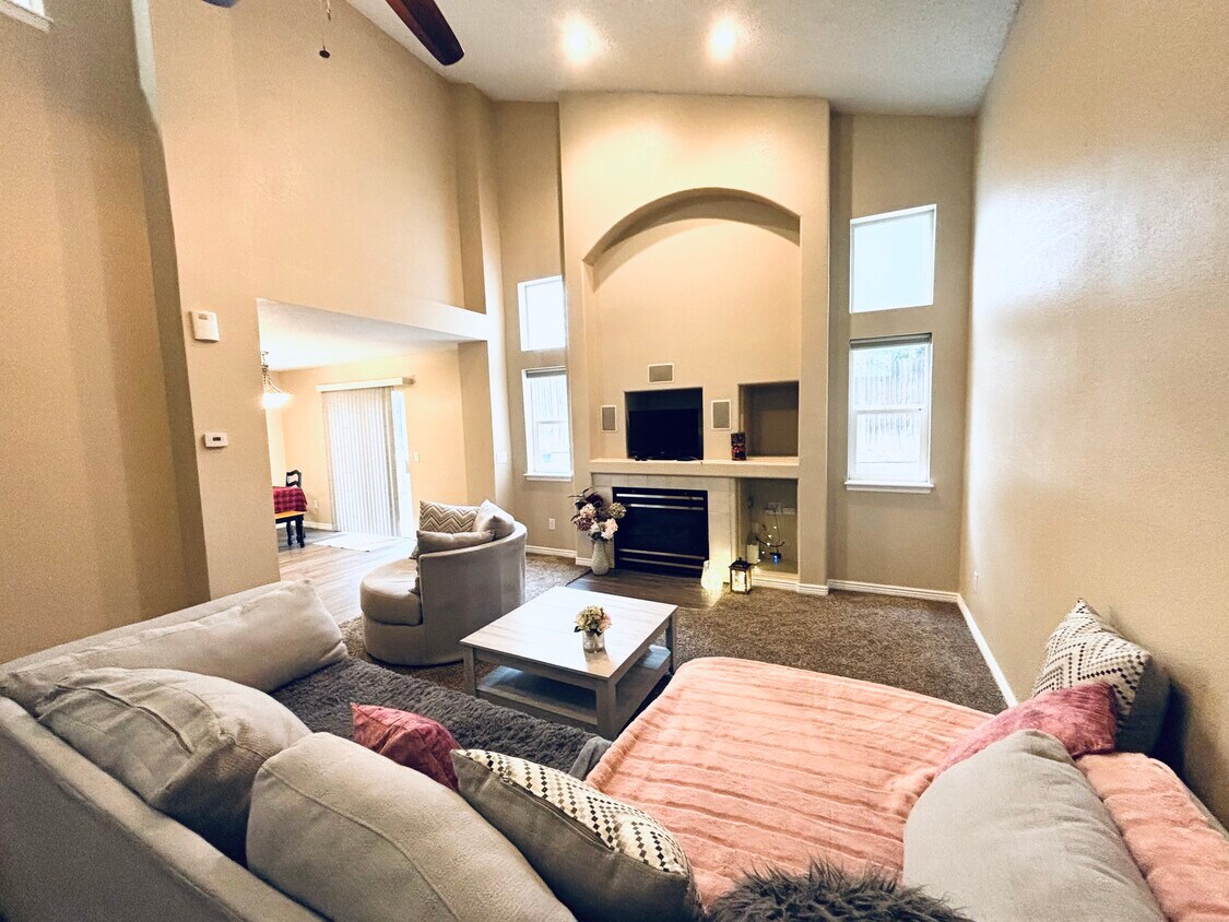 Foto principal - 6140 Faxon Ct