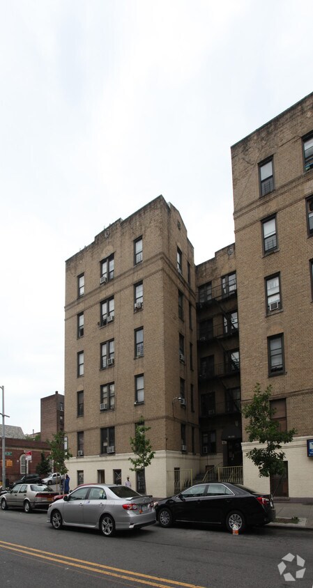 98-104 Vermilyea ¡alejado - 98-104 Vermilyea Ave