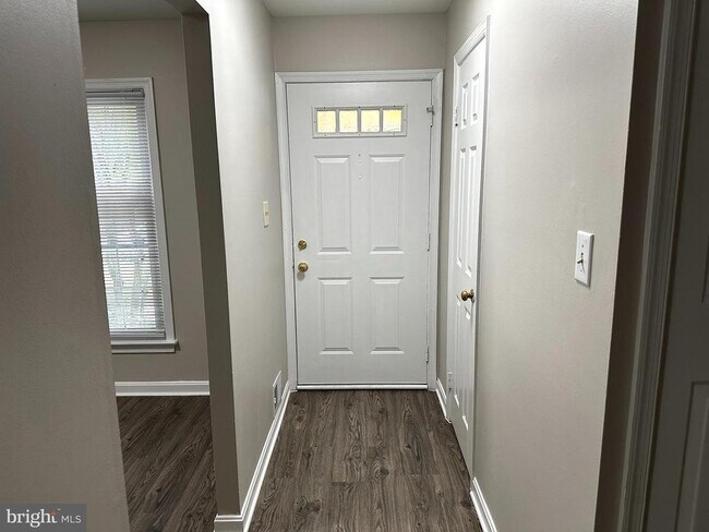 Foto del edificio - 6334 Chimney Wood Ct