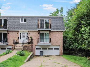 Building Photo - 129 Fountain St