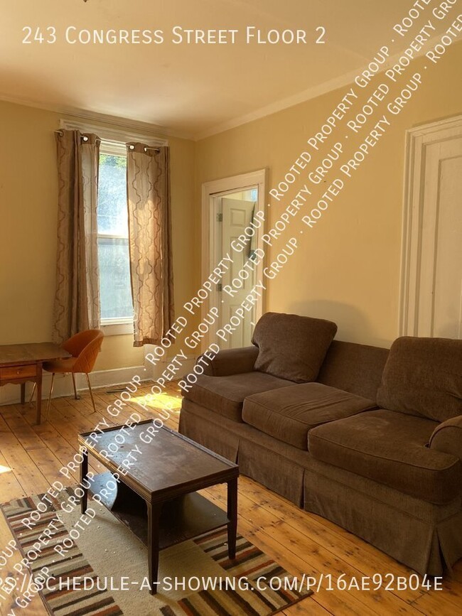 Foto del edificio - Spacious 2 Bedroom near RPI / Prospect Park