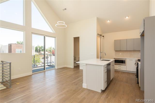 Foto del edificio - 3411 Albion St