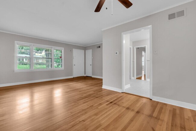 Building Photo - 401 Conwell Rd