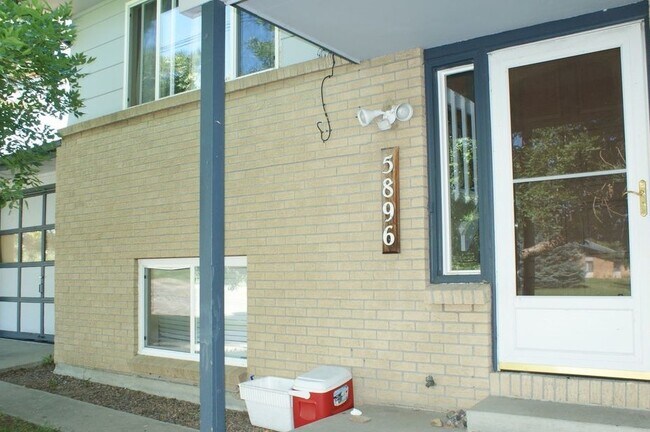 Building Photo - 5896 Miller St