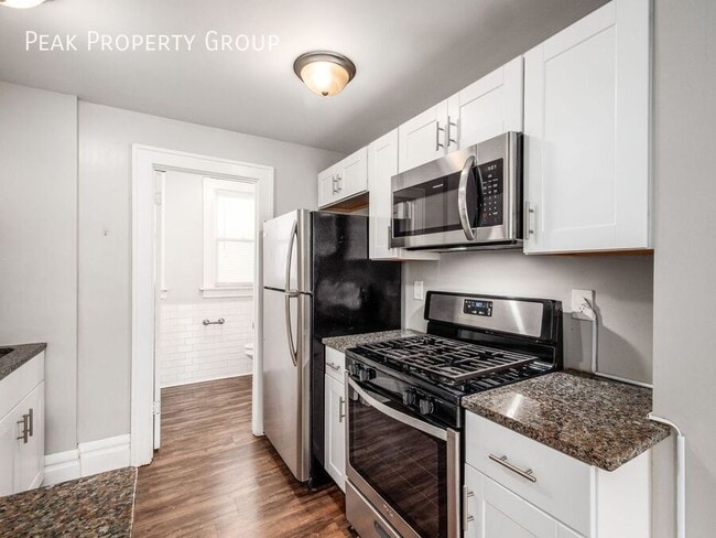 Building Photo - 26 E 2nd Ave