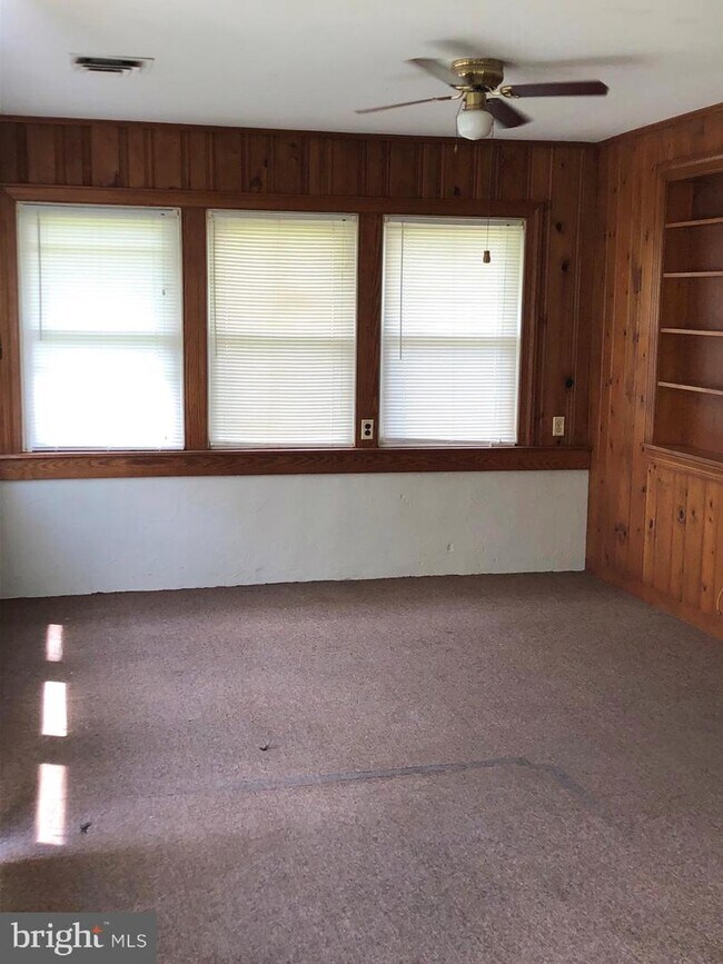 328 Overlook Dr, Lusby, MD 20657 House Rental in Lusby, MD