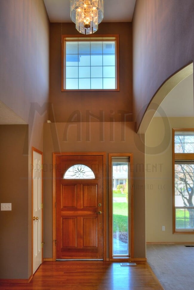 Building Photo - Sprawling Liberty Lake Home