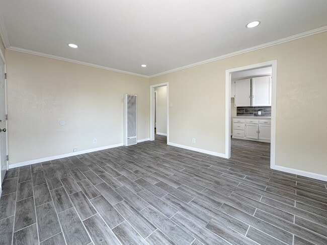 Foto del edificio - 4520 Marine Ave
