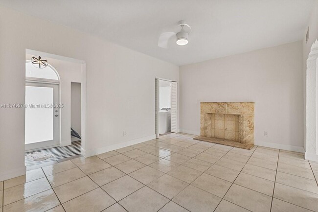 Building Photo - 2356 SW 16th Ave