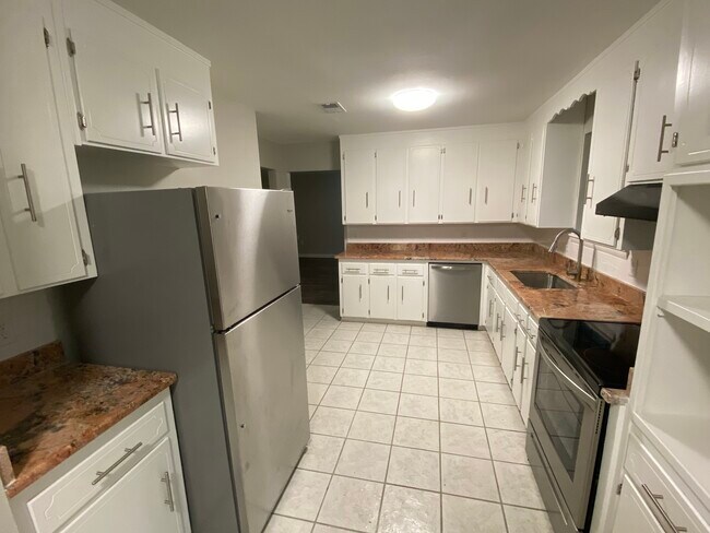 Kitchen 2 - 20007 Oakdale Ln