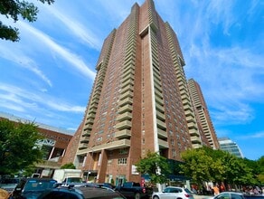 Building Photo - 40 Harrison St