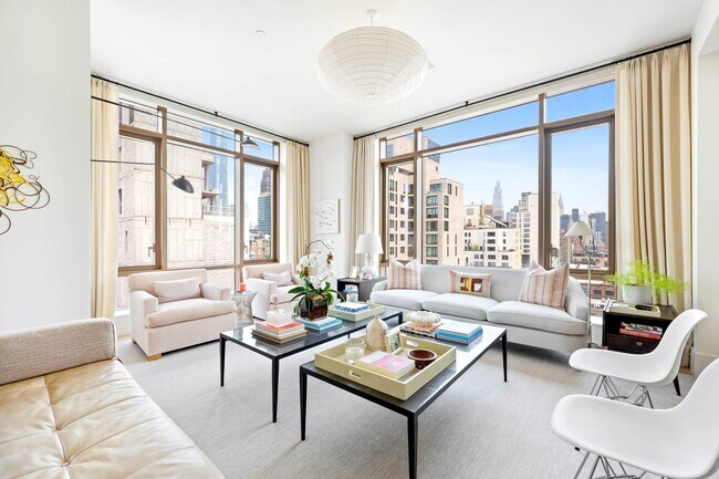 Foto del edificio - 215 E 19th St