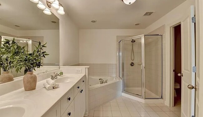 Foto del edificio - 10898 Gallier St