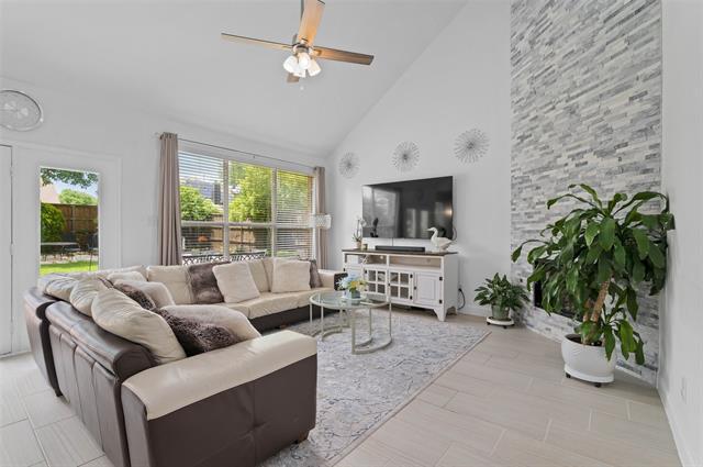 Foto del edificio - 5909 Fox Glen Ln