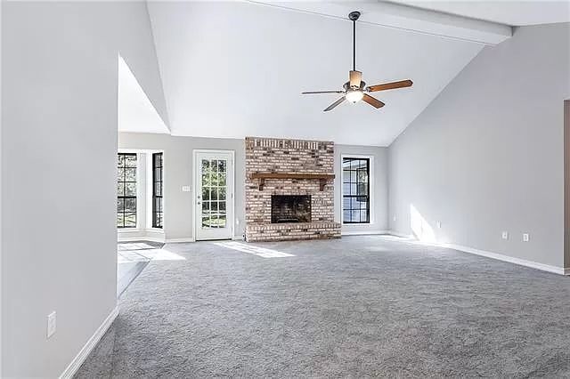 Building Photo - 3 bedroom 2 bath home with large bonus room