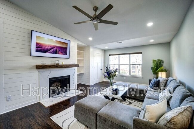 Photo - 2011 N Hwy 17 House