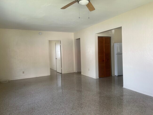 Foto del edificio - 505 NE 150th St