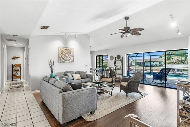 Building Photo - 1502 SE 29th St