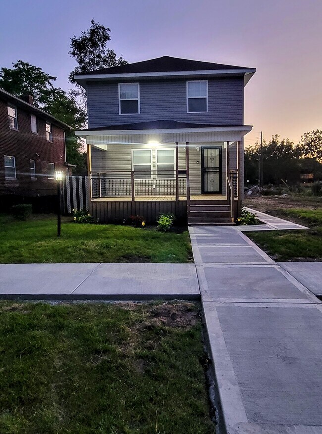 FRENTE - 708 Vermont St