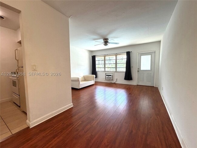 Foto del edificio - 500 Layne Blvd