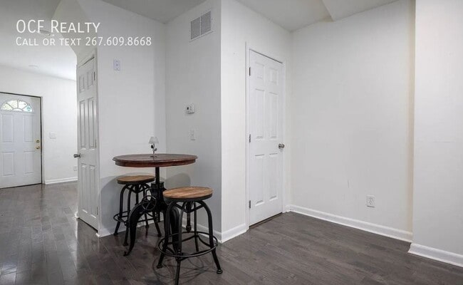 Building Photo - Fishtown Townhouse