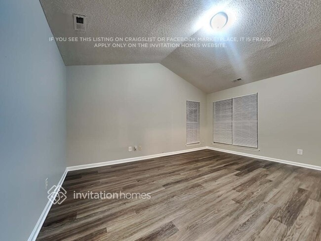 Foto del edificio - 11017 White Stag Dr