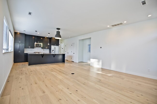 Foto del edificio - 716 W Stone St